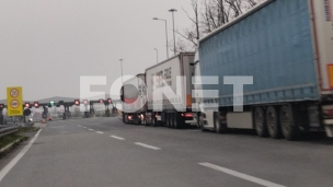 Na prelazu Šid pet sati